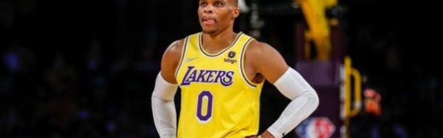 星空体育-【观察】被韦少砍下35分后 黄蜂突然不会打球了...